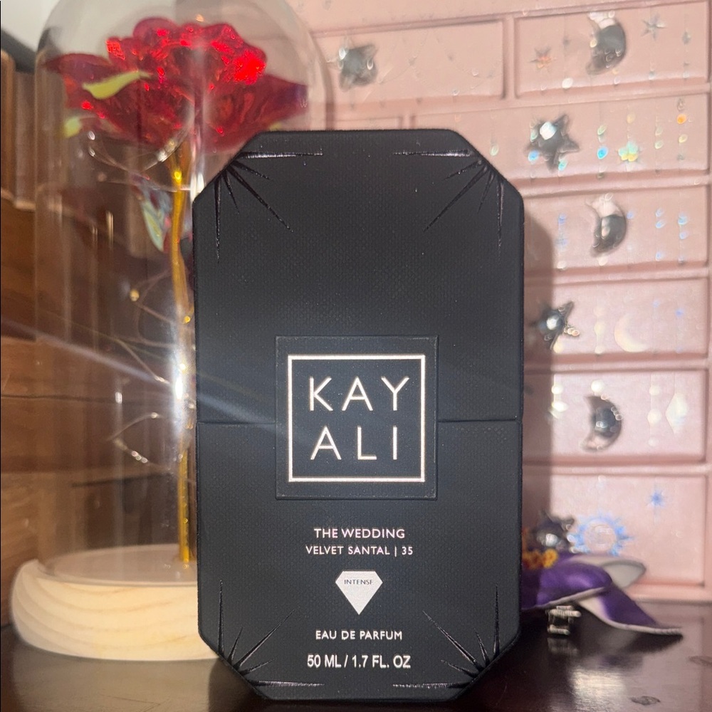 Kayali The Wedding Velvet Santal Eau de Parfum — Black